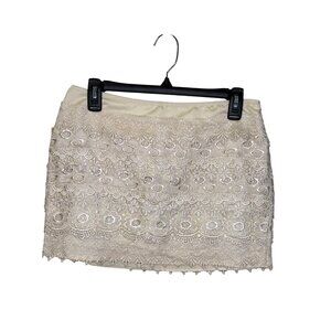 Sans Souci Tiered Lace Mini Skirt Cream Size Medium